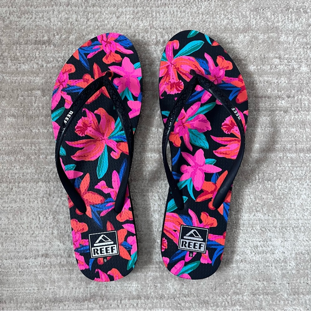 Reef Tropical Flip Flops